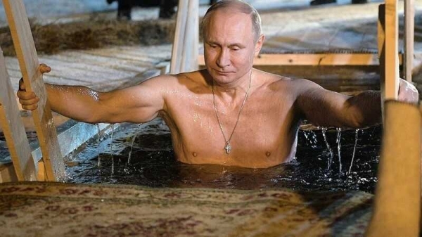 Два года подряд Кремль не демонстрирует публично процесс того, как президент Путин погружается в прорубь
